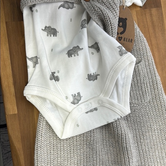 Rabbit 💜Bear Organic Cozy Gray Knit Overalls with Ribbed Texture - Picture 9 of 10